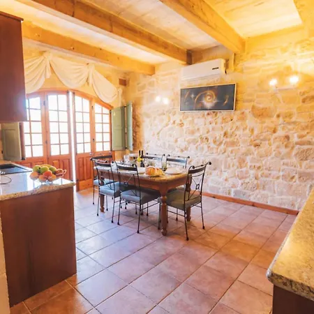 Strawberry Hills Villa Zejtun