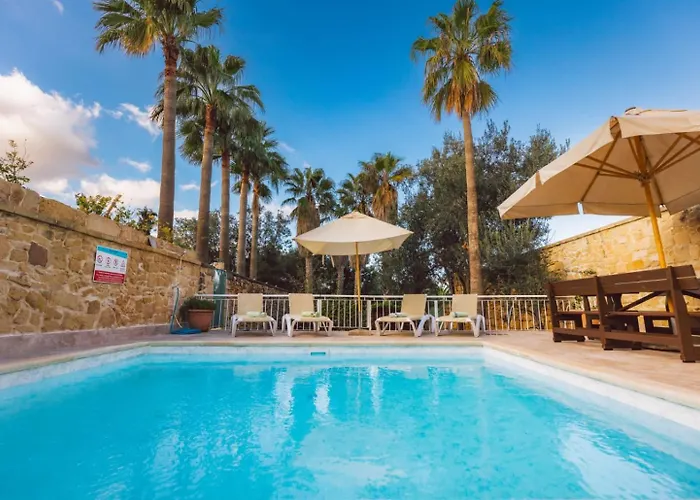 Strawberry Hills * Żejtun